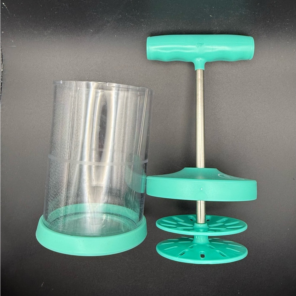 Pampered Chef Whipped Cream Maker EUC - Picture 5 of 12